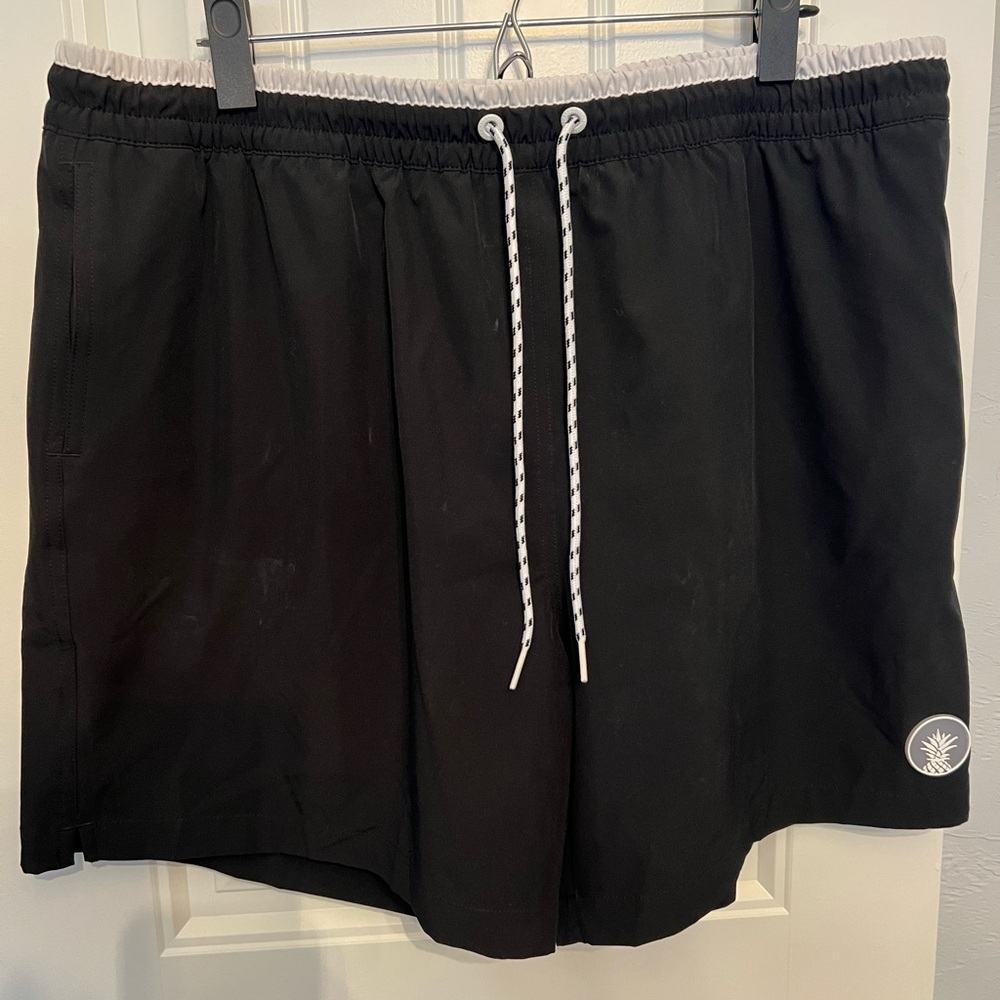 Chubbies hybrid lined 5.5” inseam Black Swim Shorts with Drawstring XXL